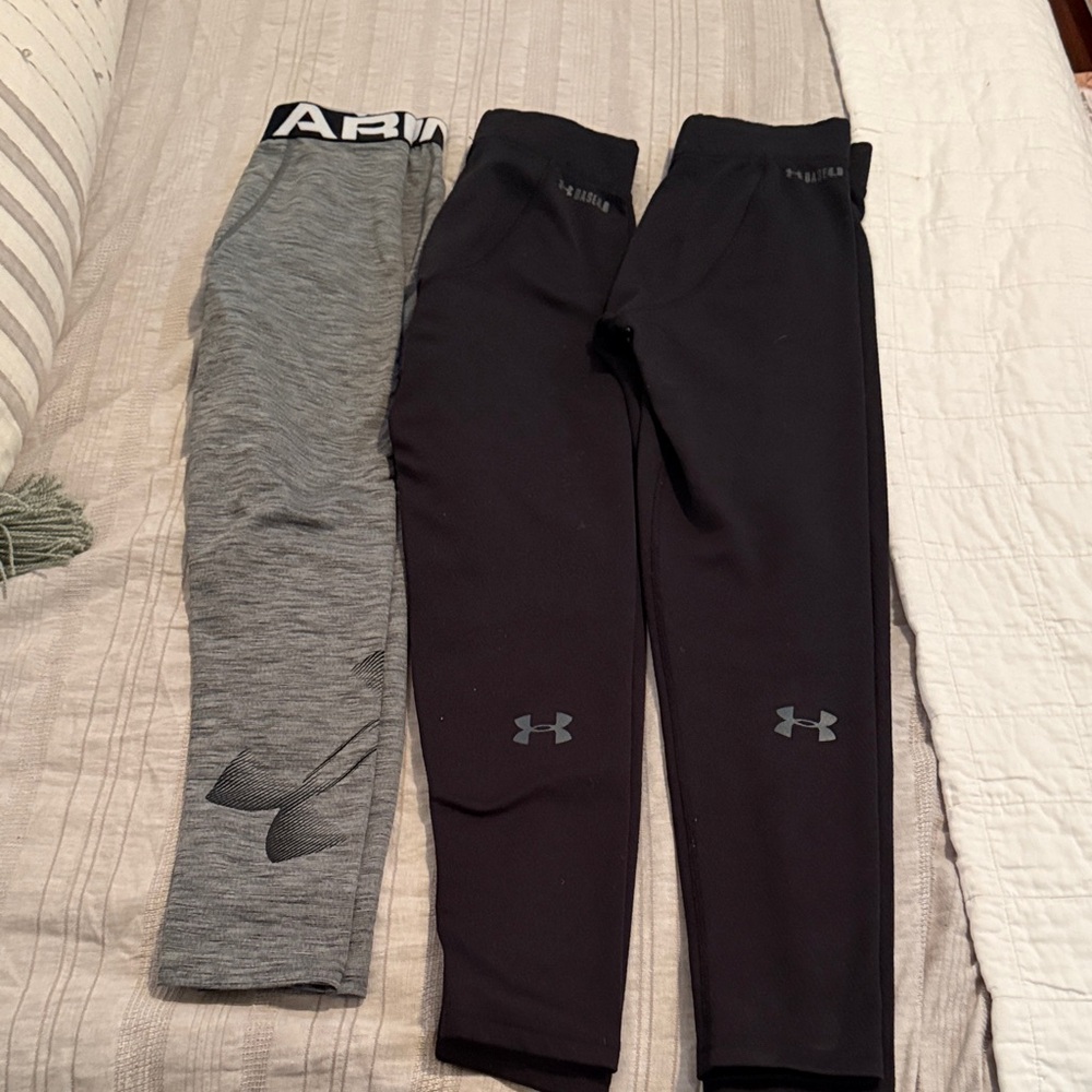 Bundle: 3 pairs of Under Armour Kids base layer Leggings Set - Black & Gray
